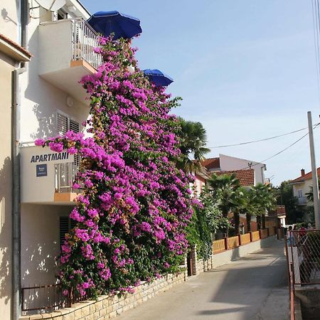Apartments J&R Babara Biograd Na Moru Bilik gambar