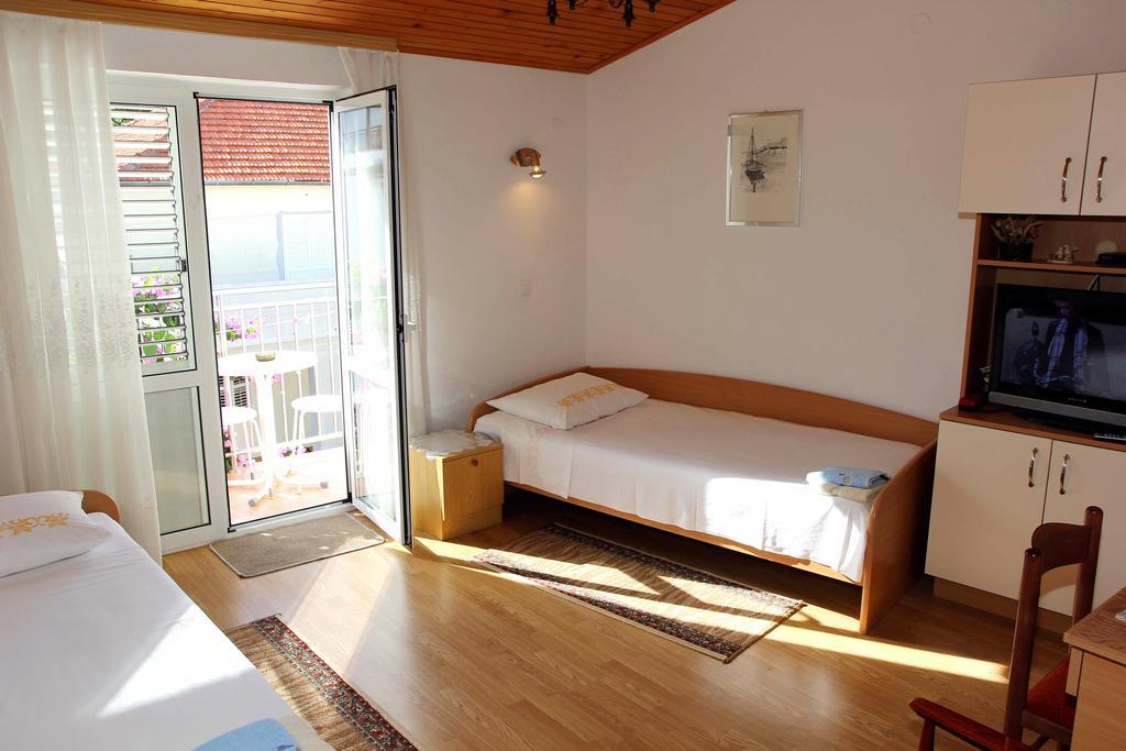 Apartments J&R Babara Biograd Na Moru Bilik gambar