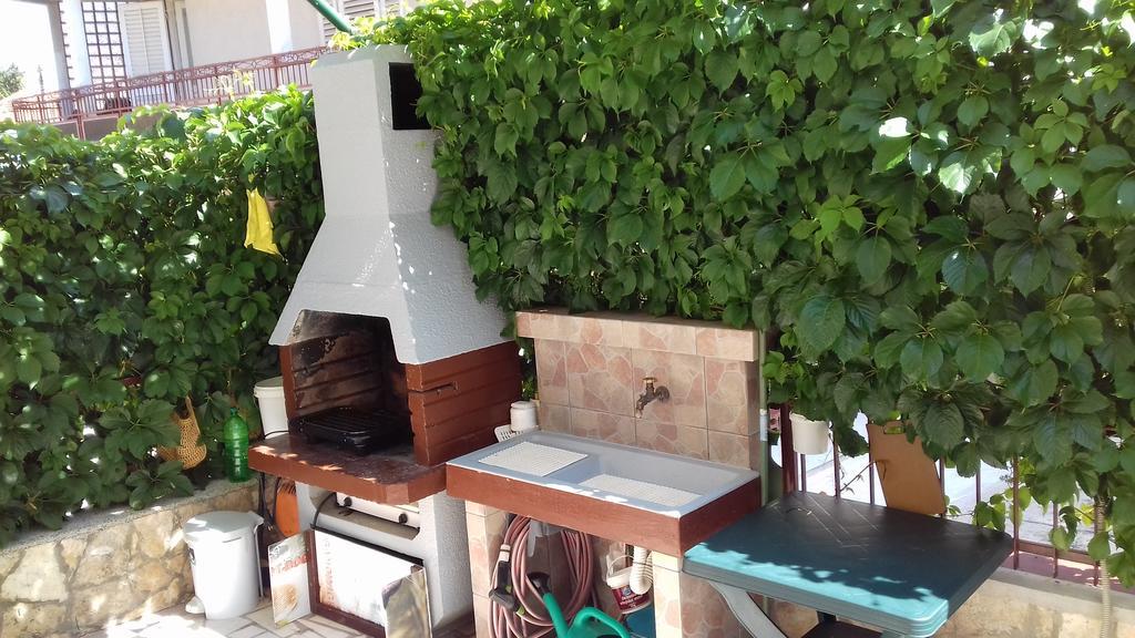 Apartments J&R Babara Biograd Na Moru Luaran gambar